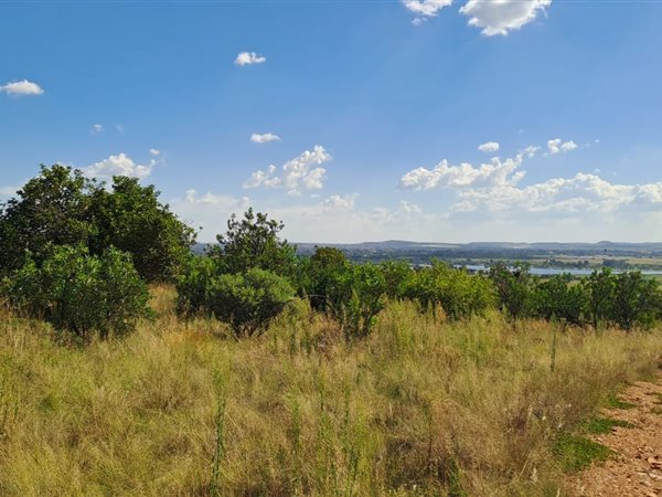 2.2 ha Land available in Vyfhoek