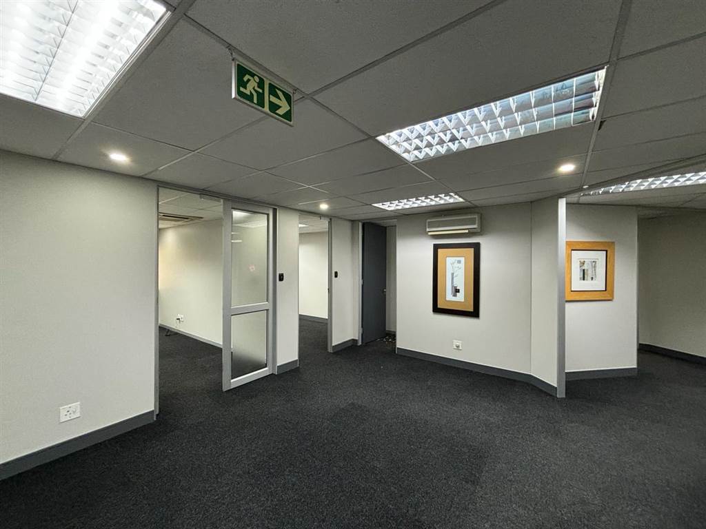 300  m² Commercial space in Dunkeld photo number 7