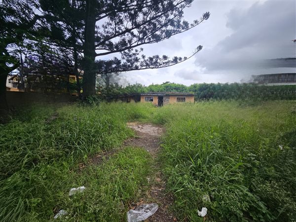 1218 m² Land available in Clairwood