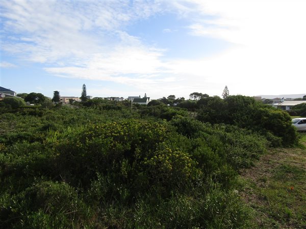 707 m² Land available in Pearly Beach