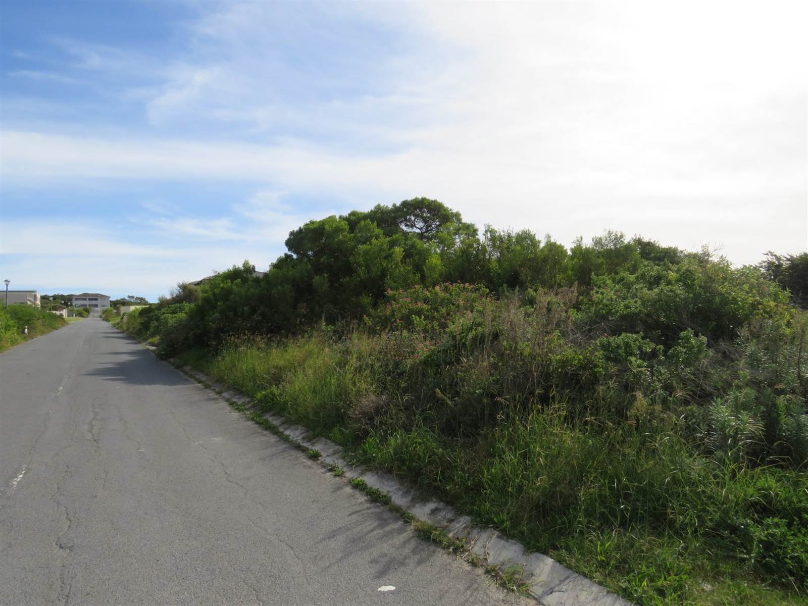750 m² Land available in Emerald Heights photo number 6