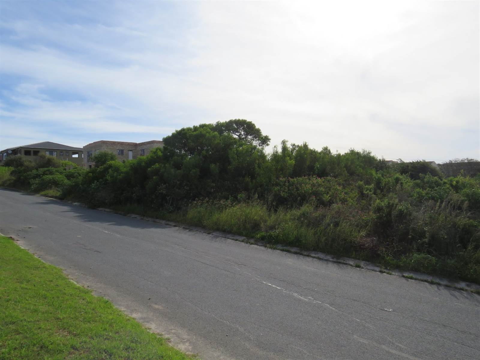 750 m² Land available in Emerald Heights photo number 1