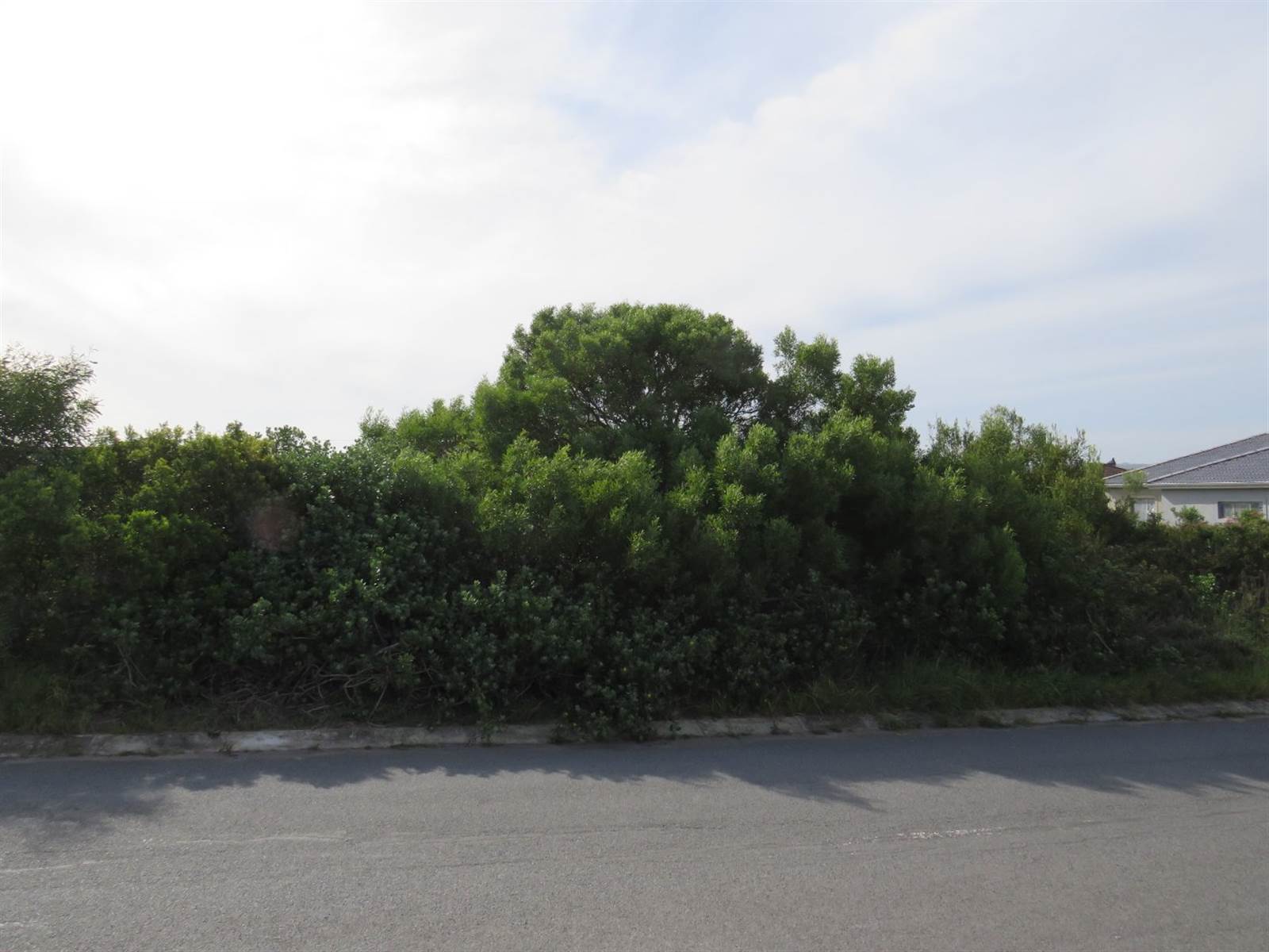 750 m² Land available in Emerald Heights photo number 8
