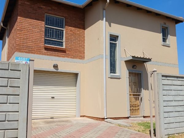 4 Bedroom House 4 Bedroom House