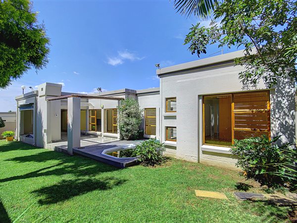 3 Bedroom Townhouse 3 Bedroom Townhouse