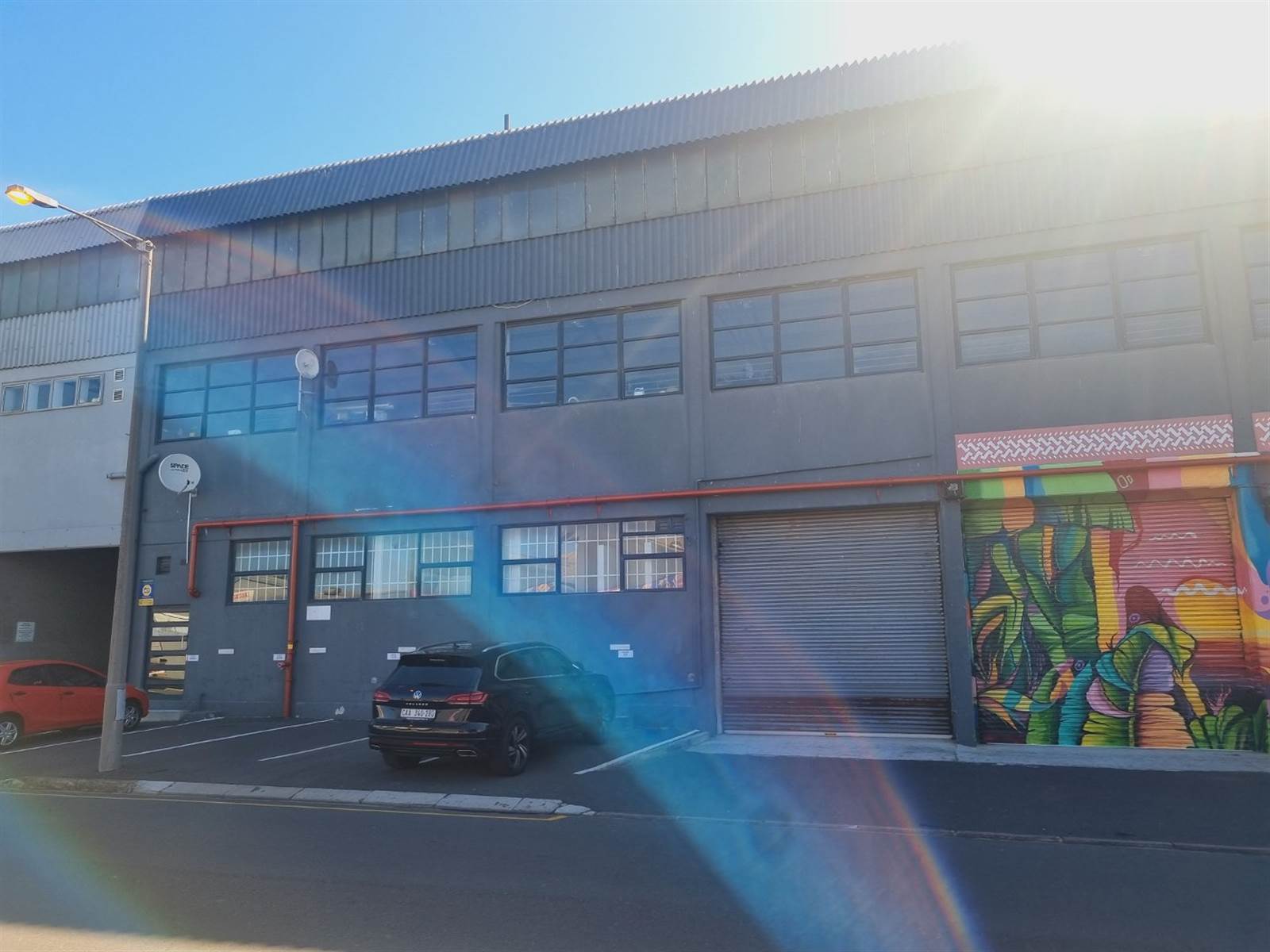 850  m² Commercial space in Paarden Eiland photo number 1