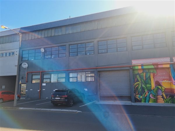 850  m² Commercial space in Paarden Eiland