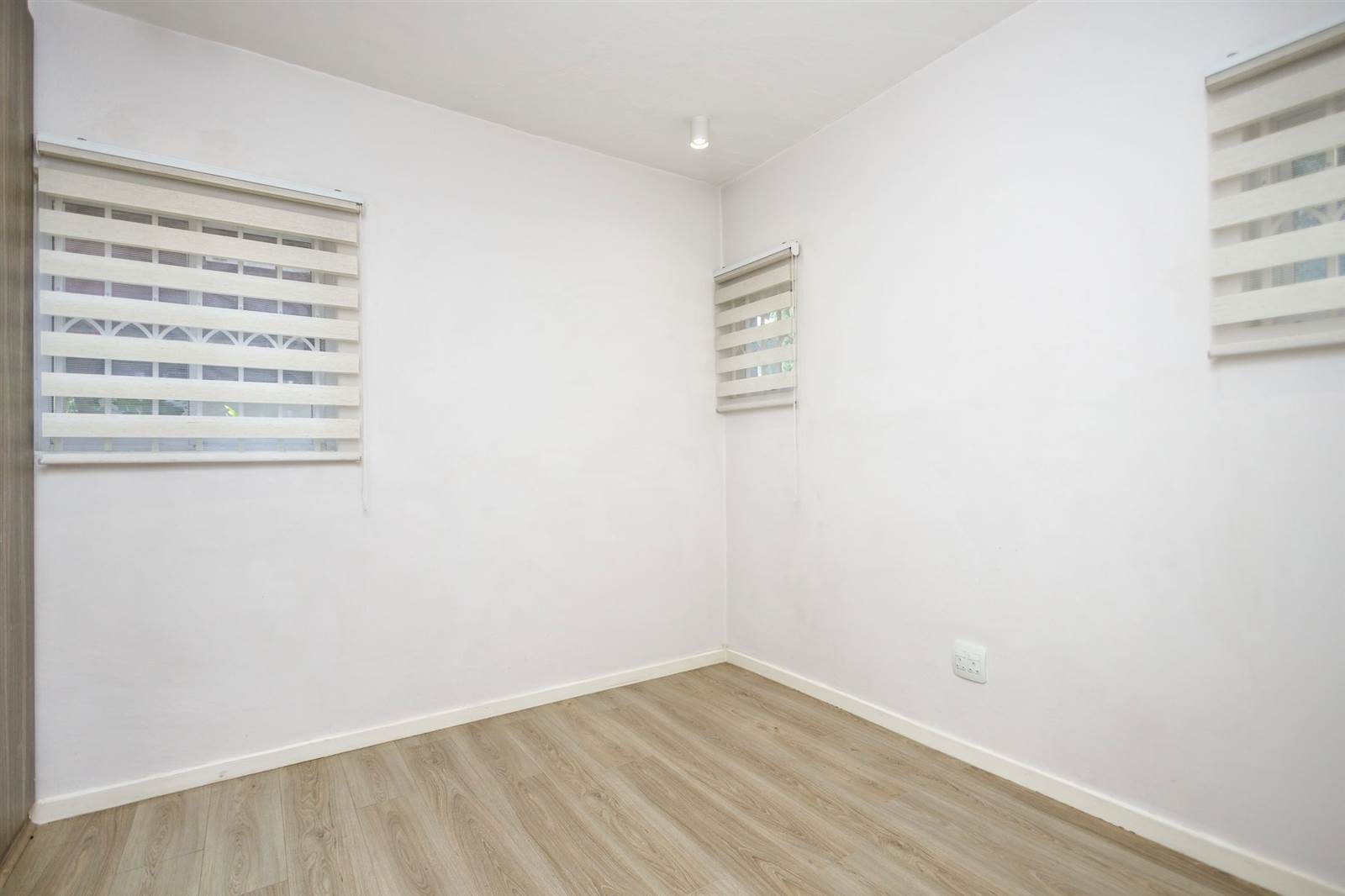 2 Bed Apartment in Morningside photo number 13