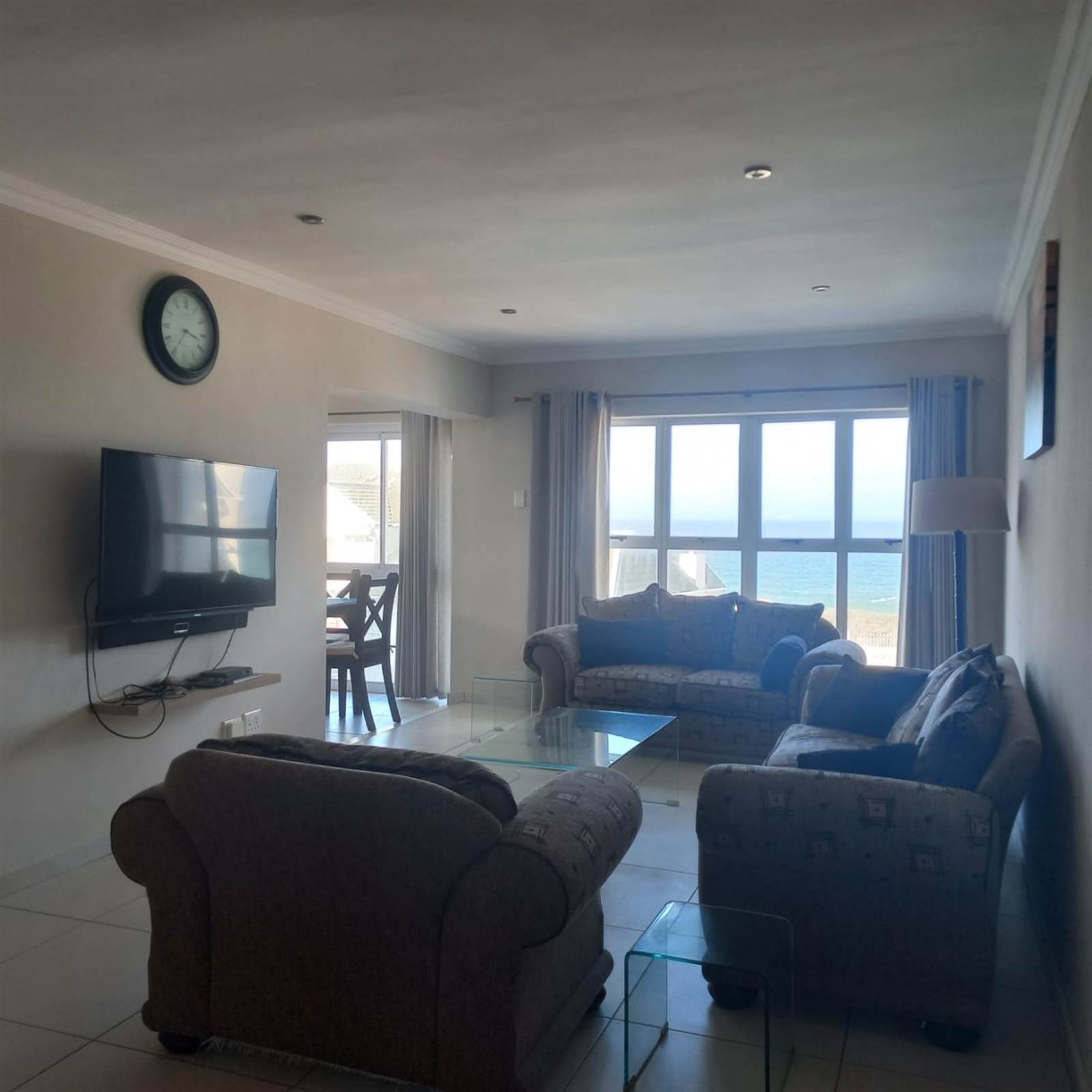 3 Bed Apartment in Summerstrand photo number 6
