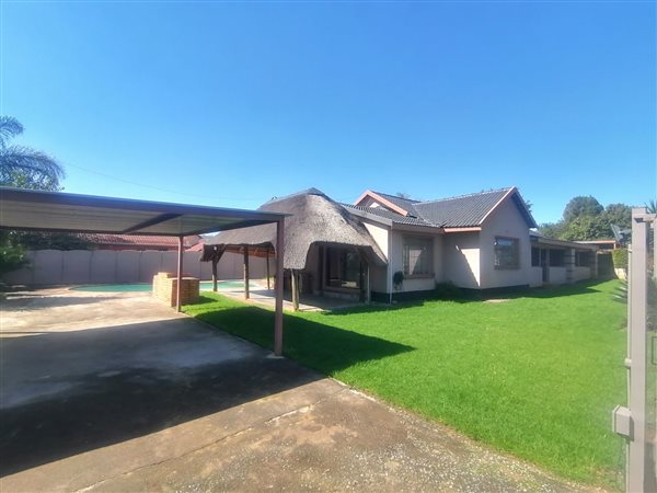 3 Bedroom House 3 Bedroom House