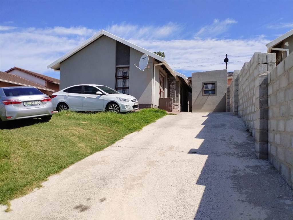 3 Bed House in Kwamagxaki photo number 4