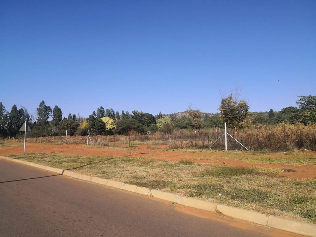 14 ha Land available in Waterkloof photo number 3