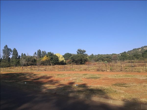 14 ha Land available in Waterkloof
