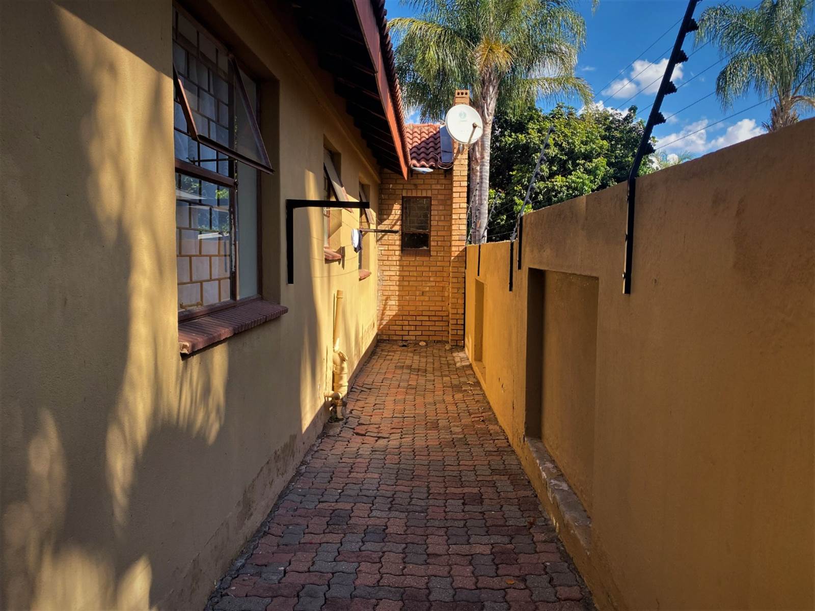 2 Bed Townhouse in Polokwane Central photo number 13