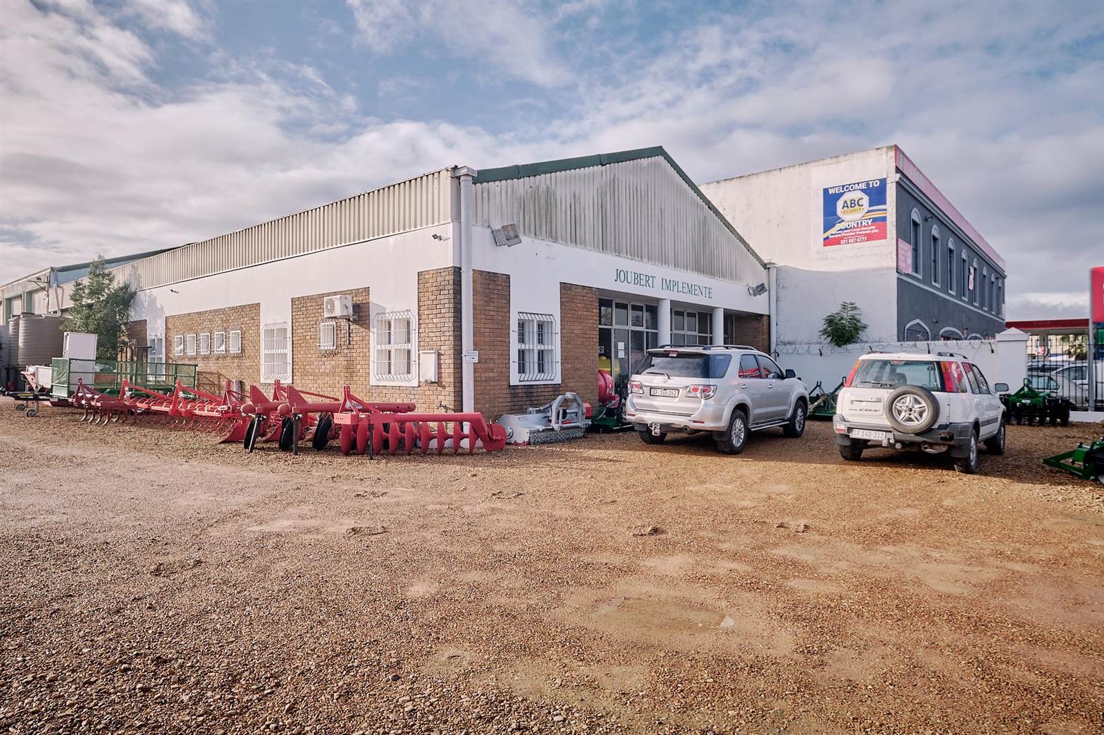 405  m² Commercial space in Cloetesville photo number 1