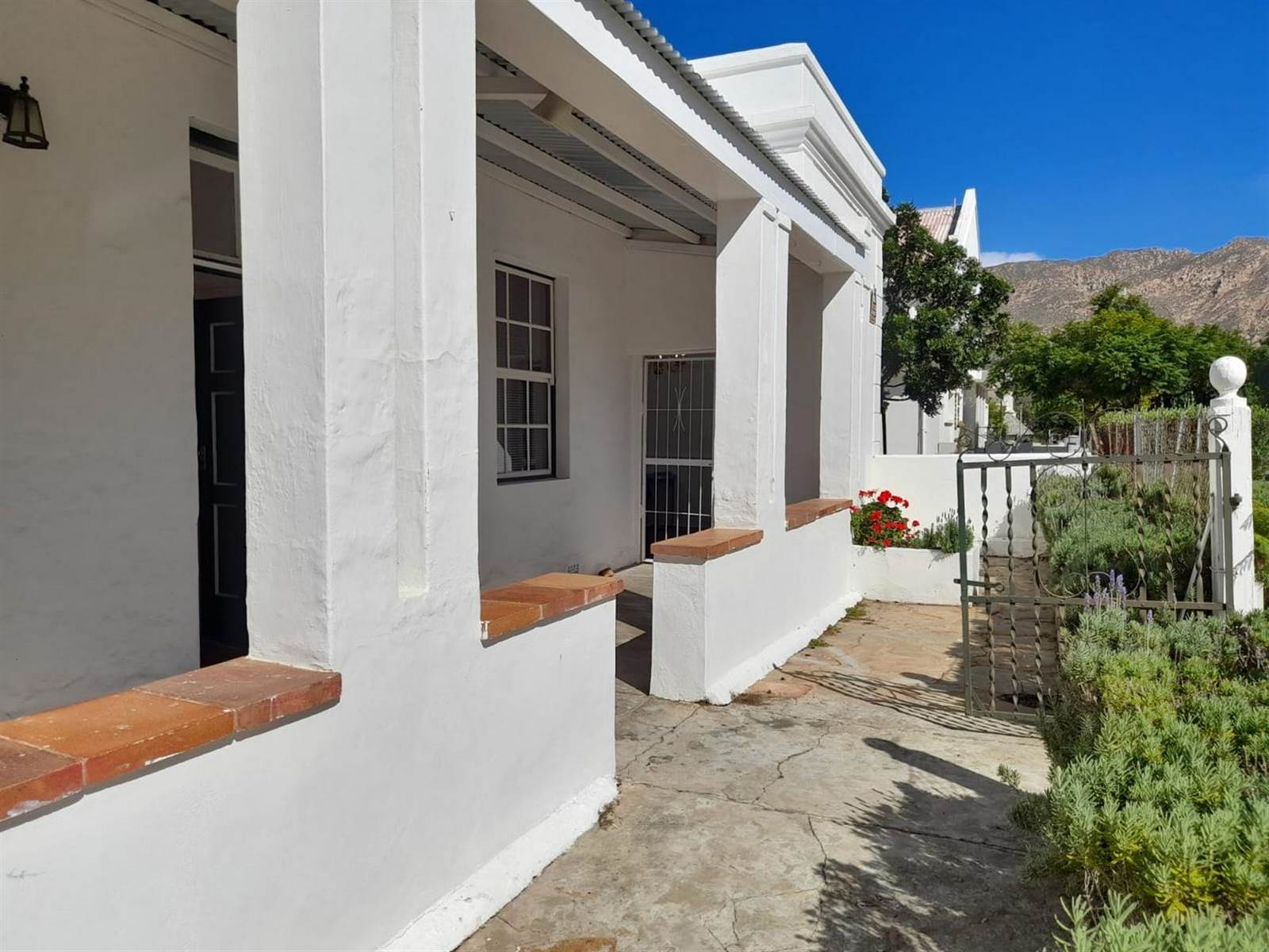 4 Bed House in Montagu photo number 24