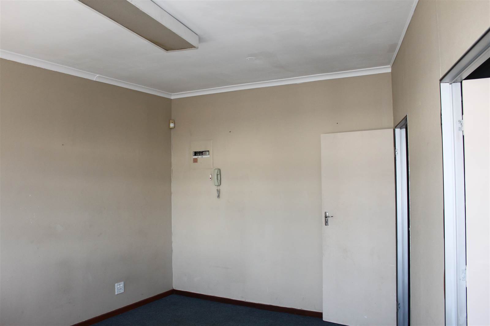 44  m² Commercial space in Wynberg Upper photo number 22