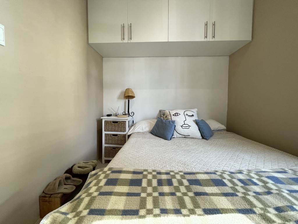 2 Bed Apartment in Rosebank photo number 16