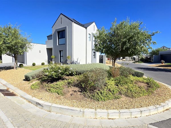 3 Bedroom House 3 Bedroom House