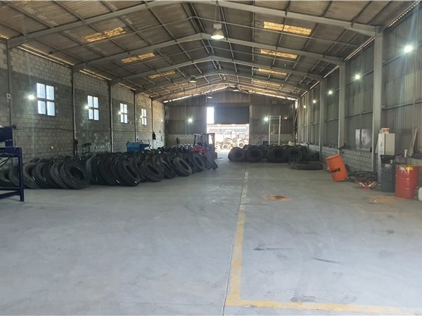 35 000  m² Industrial space