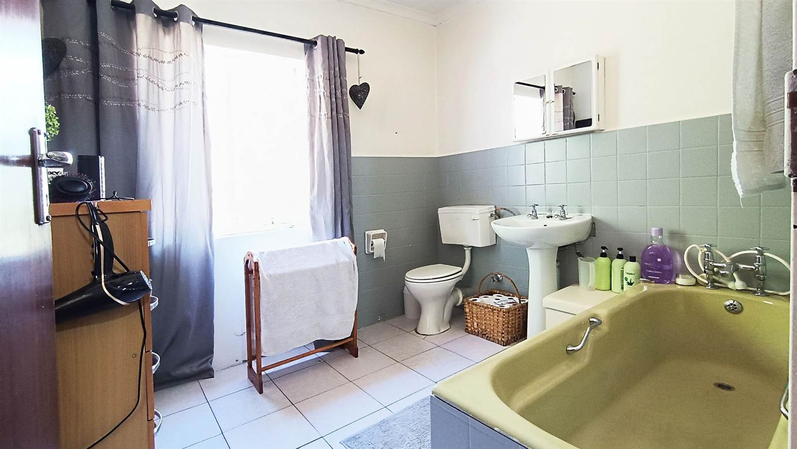 3 Bed House in Paarl photo number 12