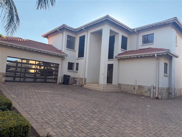 4 Bedroom House 4 Bedroom House