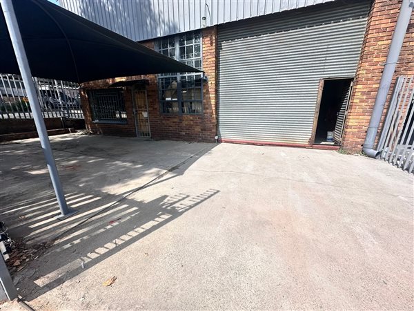 568  m² Industrial space in Sebenza