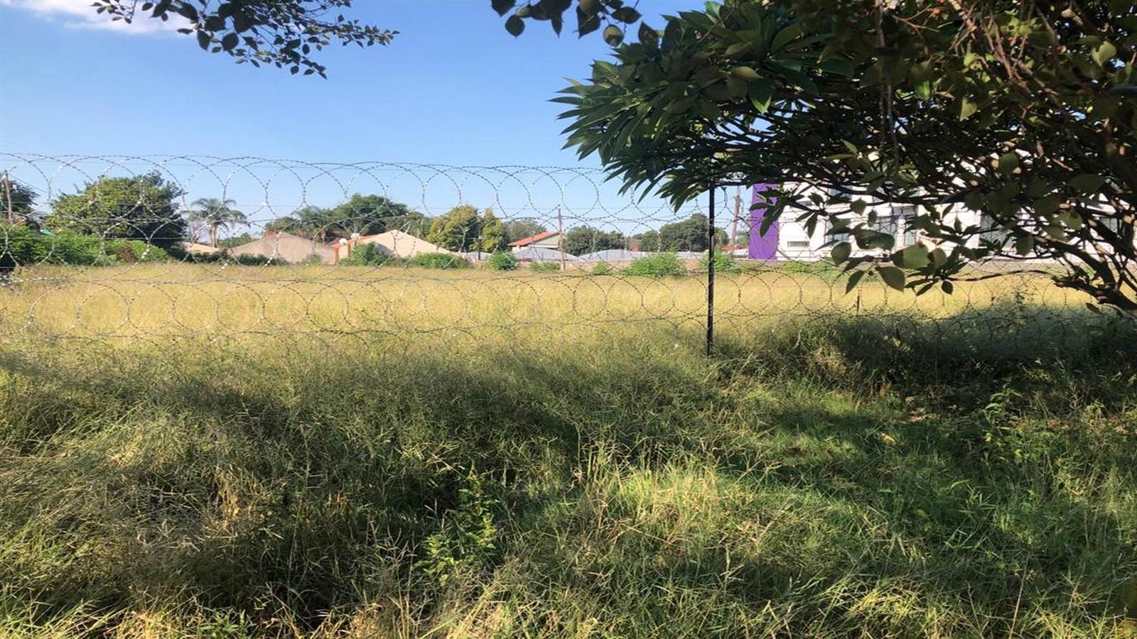 4900 m² Land available in Bo Dorp photo number 2