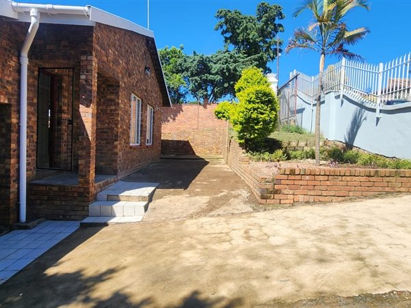3 Bedroom House 3 Bedroom House