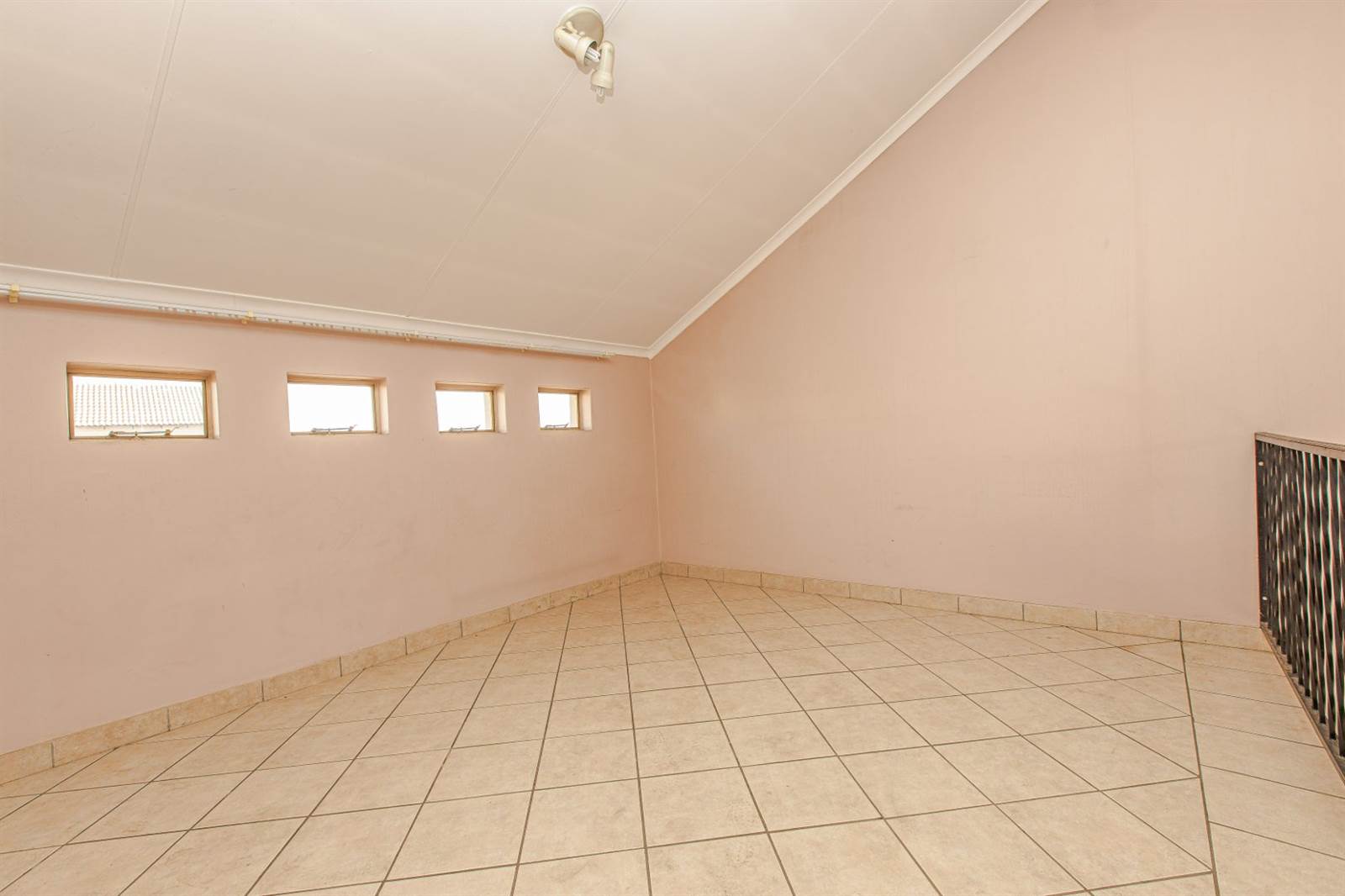 3 Bed Apartment in Country View photo number 17