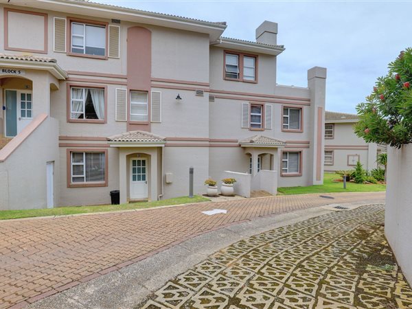 2 Bed Apartment in Pinnacle Point Golf Estate