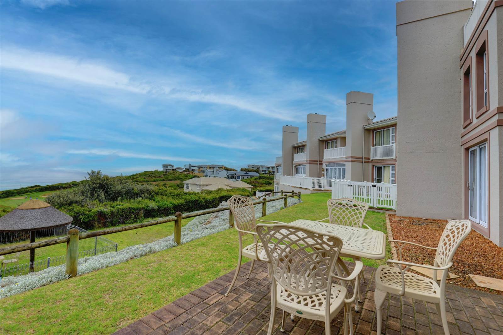2 Bed Apartment in Pinnacle Point Golf Estate photo number 28