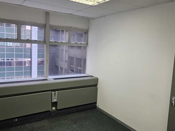 56.8  m² Office Space