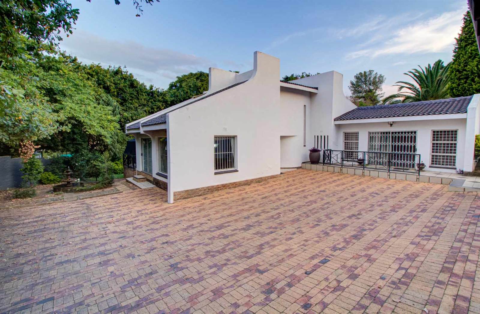 6 Bed House in Randpark Ridge photo number 27