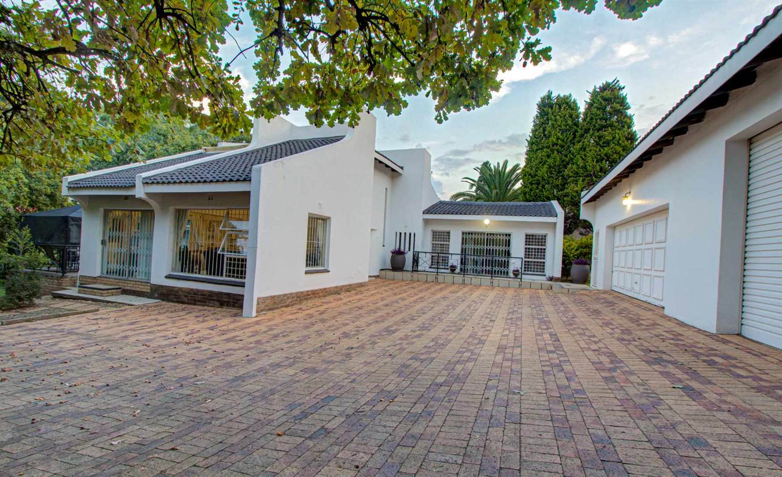 6 Bed House in Randpark Ridge photo number 1
