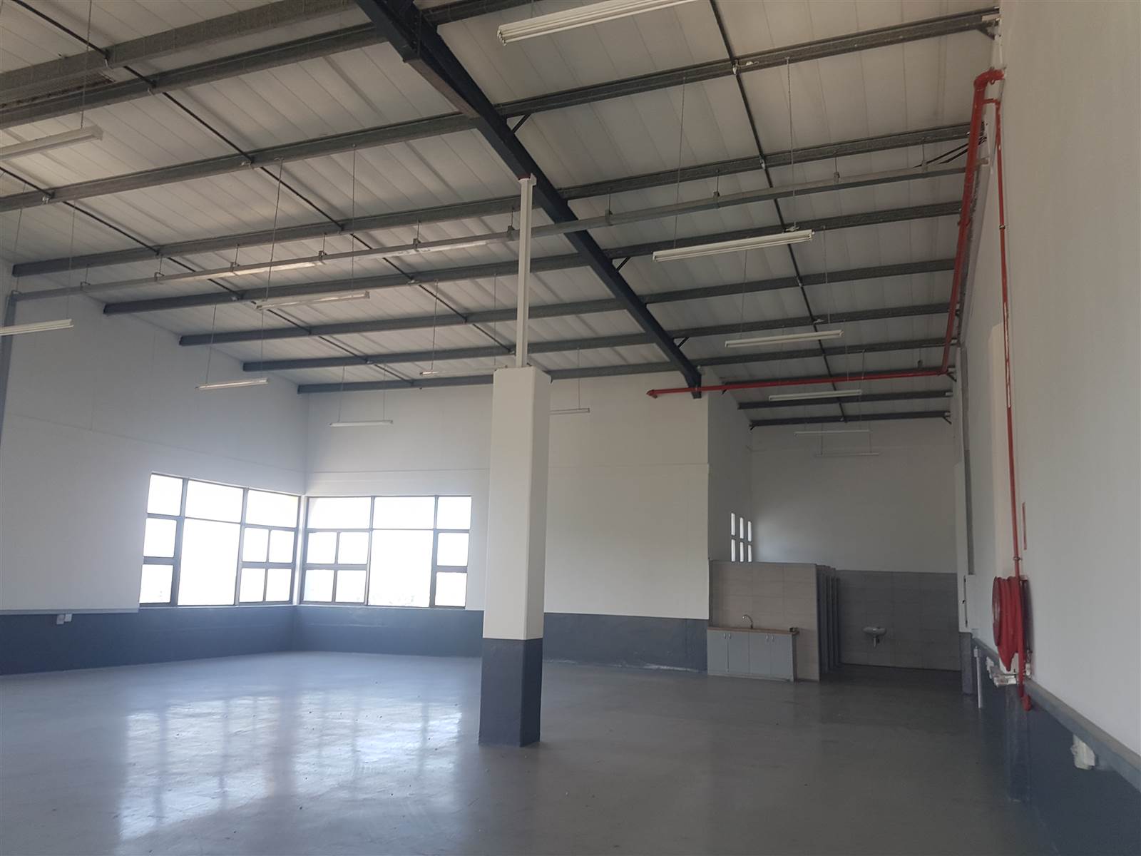 275  m² Commercial space in Phoenix Industrial photo number 8