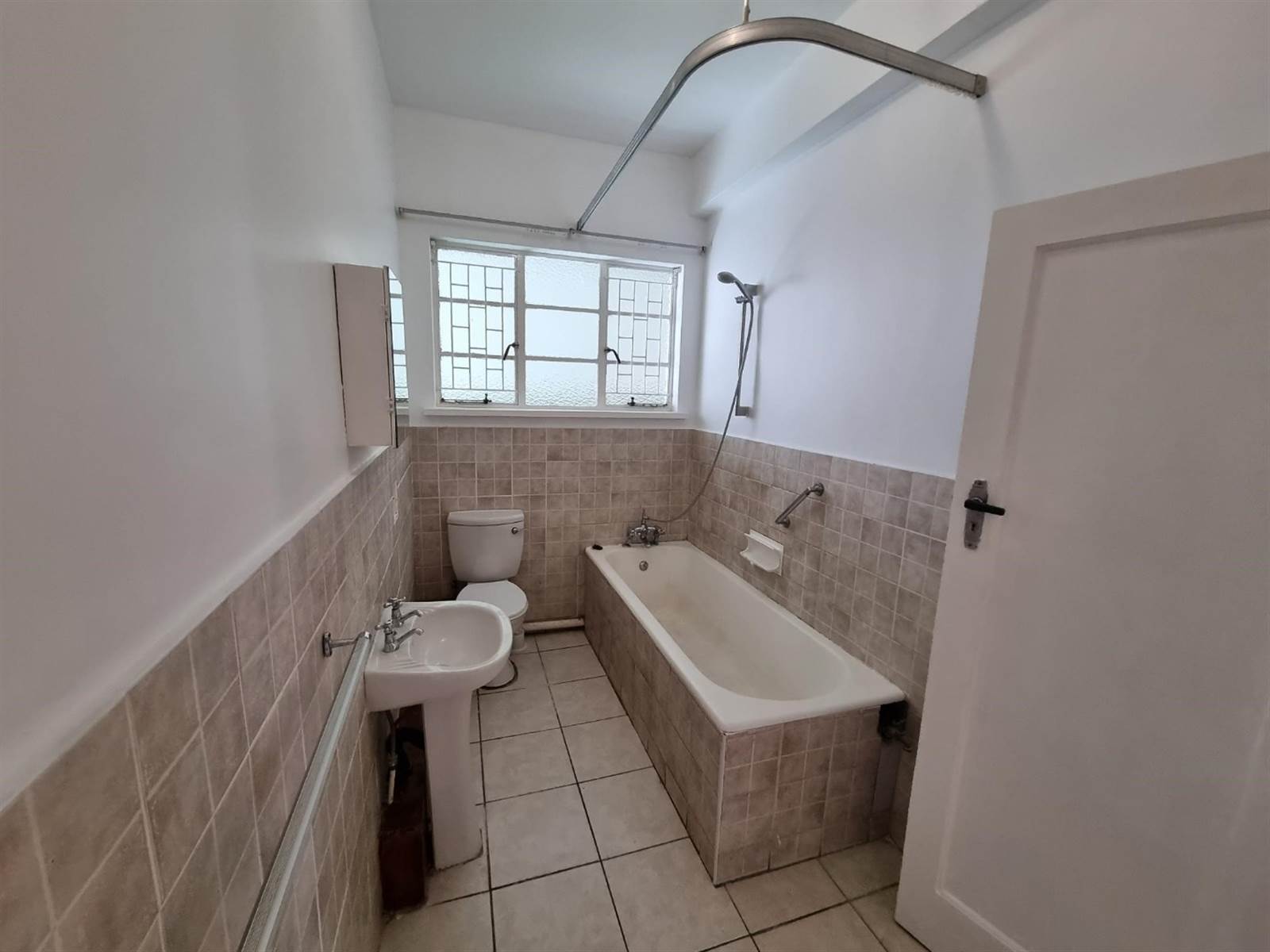 2 Bed Apartment in Pietermaritzburg Central photo number 16