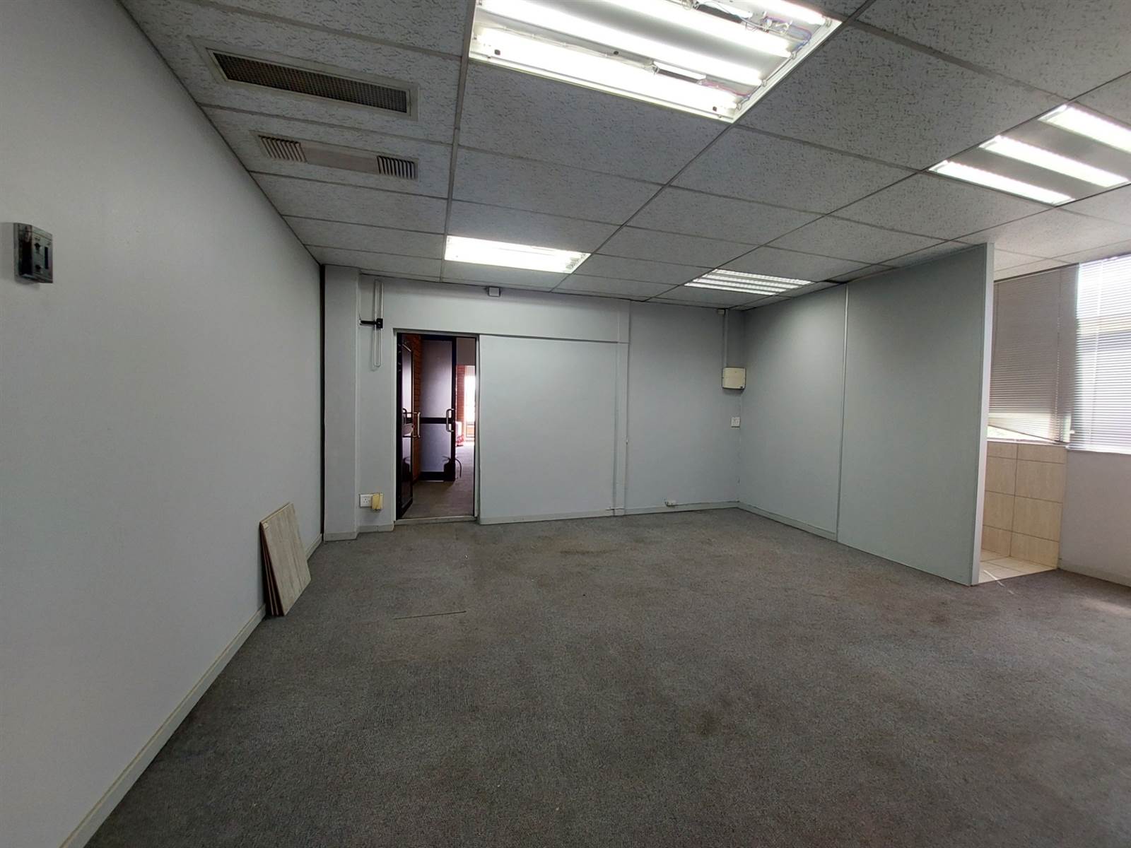 137  m² Office Space in Centurion CBD photo number 18