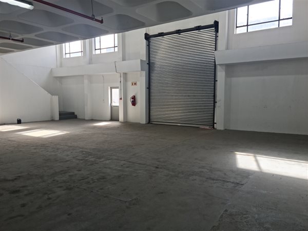 235  m² Industrial space