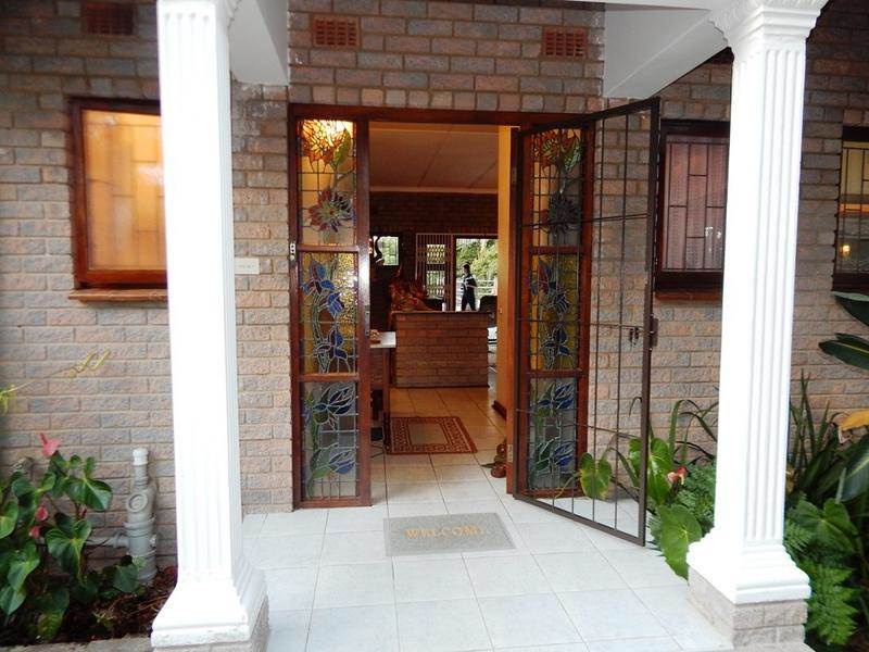 5 Bed House in Umtentweni photo number 7