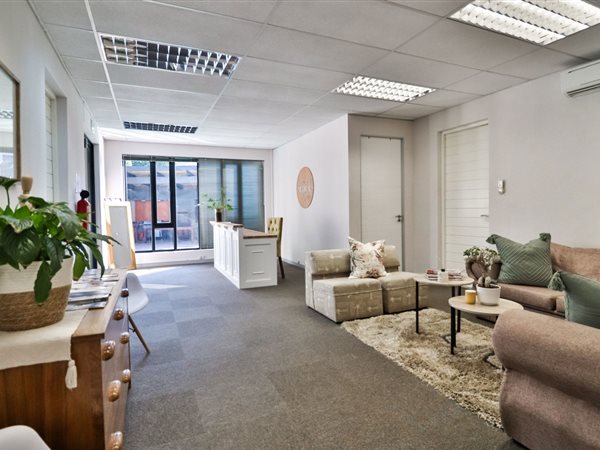 12  m² Office Space