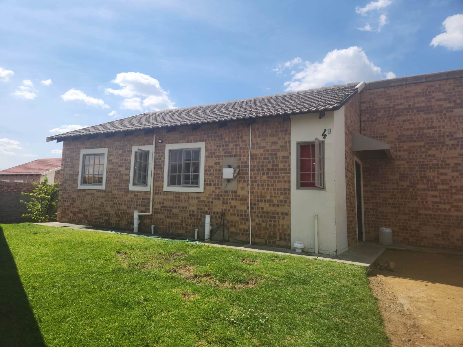2.5 Bed House in Secunda photo number 11