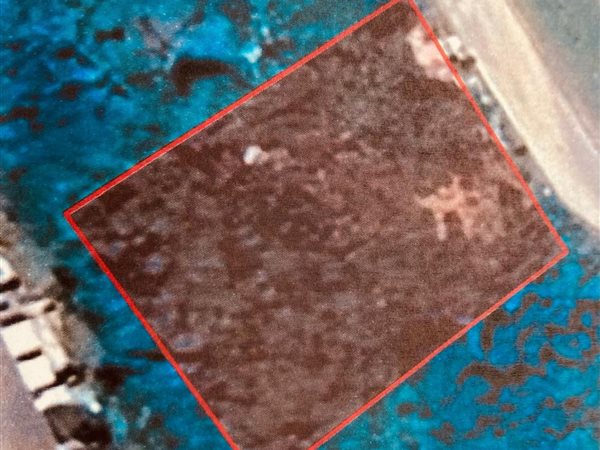 775 m² Land