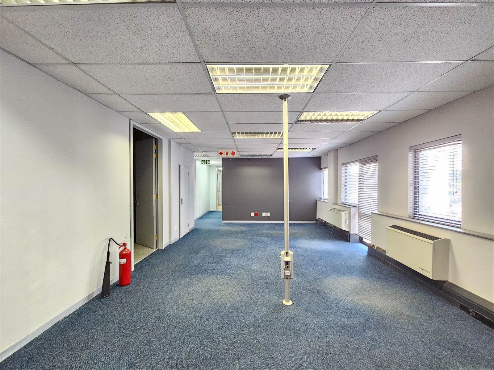 2198  m² Office Space in Blackheath photo number 4