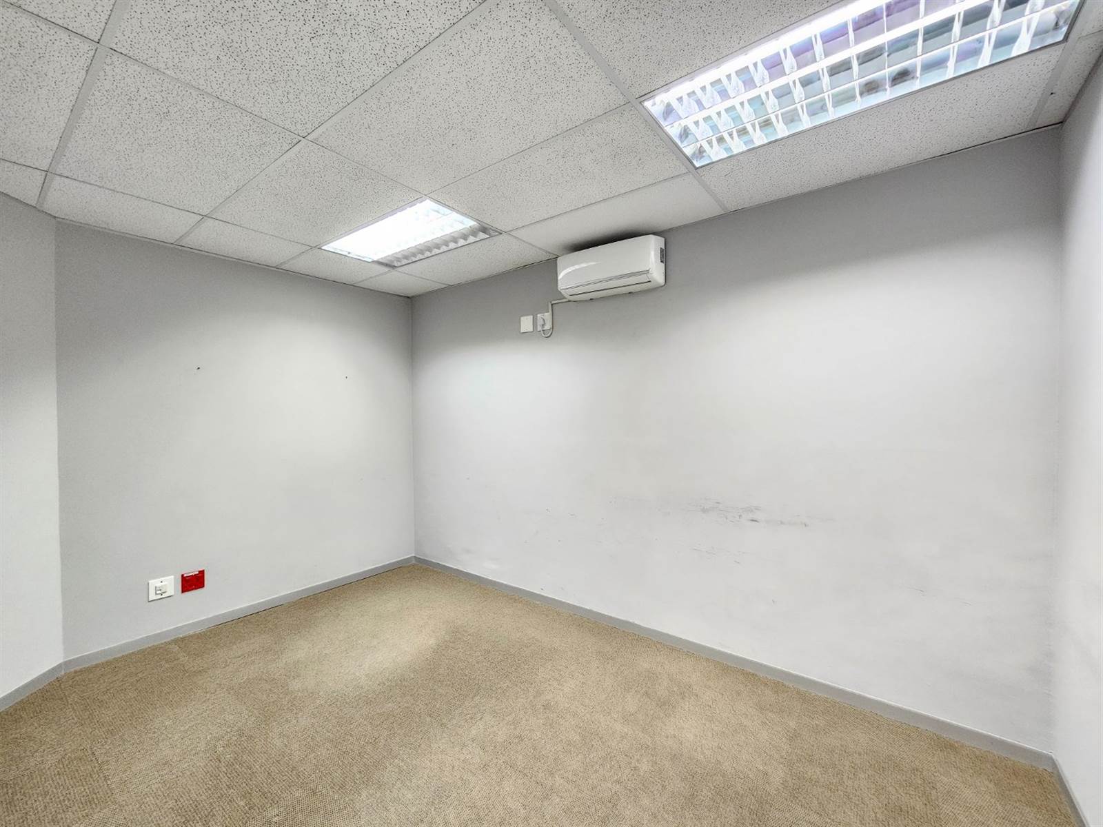 2198  m² Office Space in Blackheath photo number 19