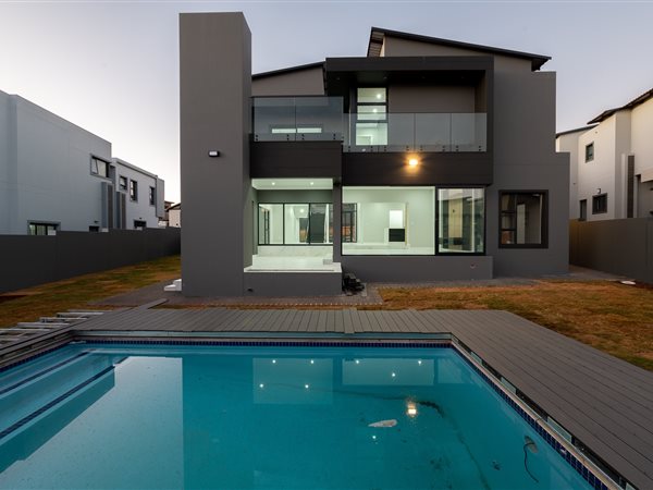 5 Bed House