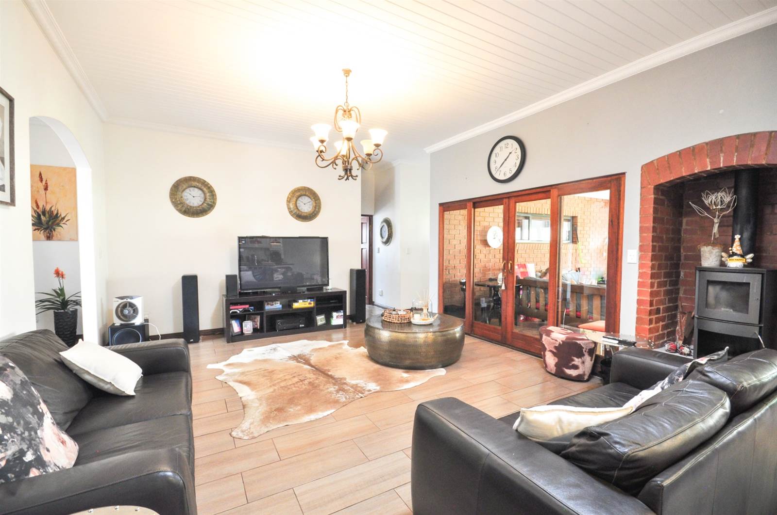 3 Bed House in Rietvlei Heights Country Estate photo number 7