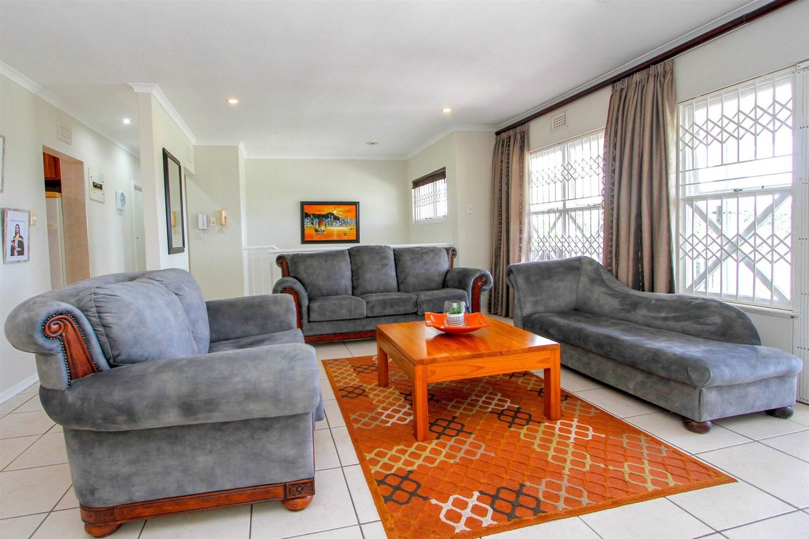 4 Bed Townhouse in Durban North photo number 7