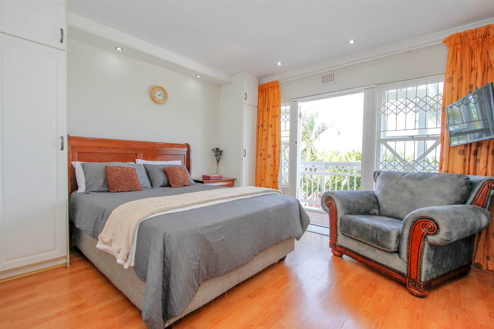 4 Bed Townhouse in Durban North photo number 14