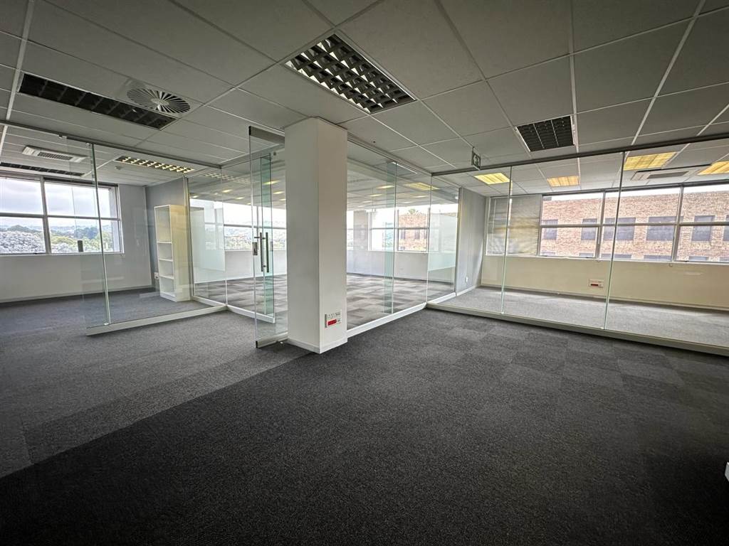497  m² Commercial space in Bedfordview photo number 13